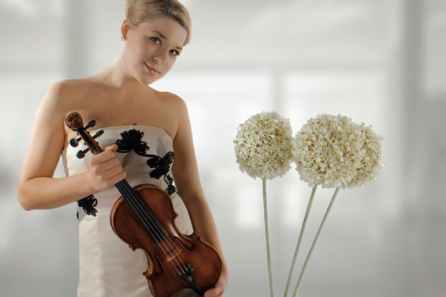 Gallery: Kate Violinist